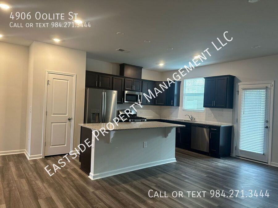 4906 Oolite St - Photo 6 of 23