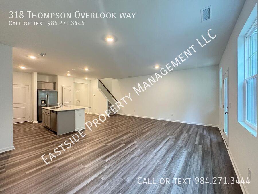 318 Thompson Overlook Way - Photo 4 of 20