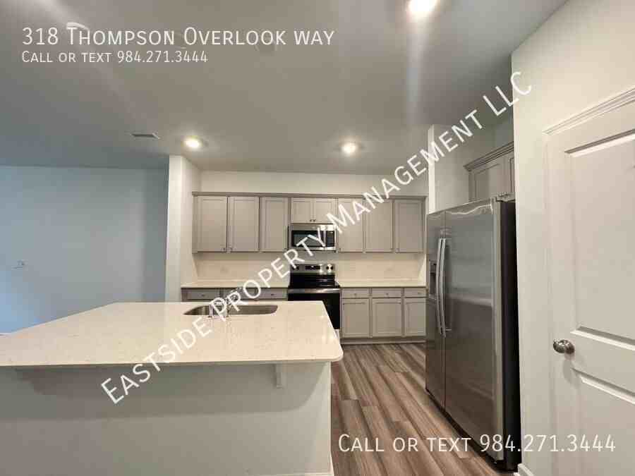 318 Thompson Overlook Way - Photo 5 of 20