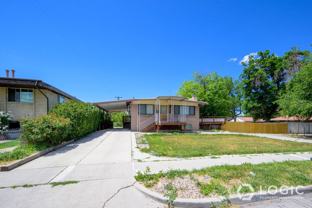 759 N Riverside Dr - Photo 1 of 1