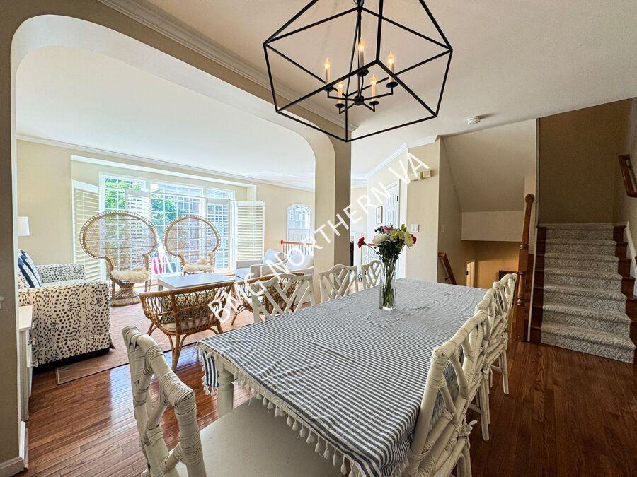 5654 Governors Pond Cir - Photo 5 of 39