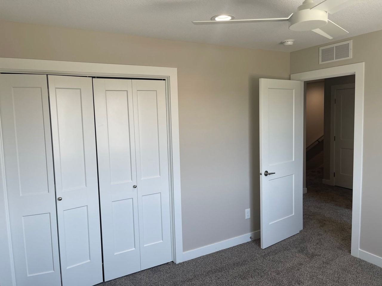 342 Harmony Ave - Photo 5 of 13