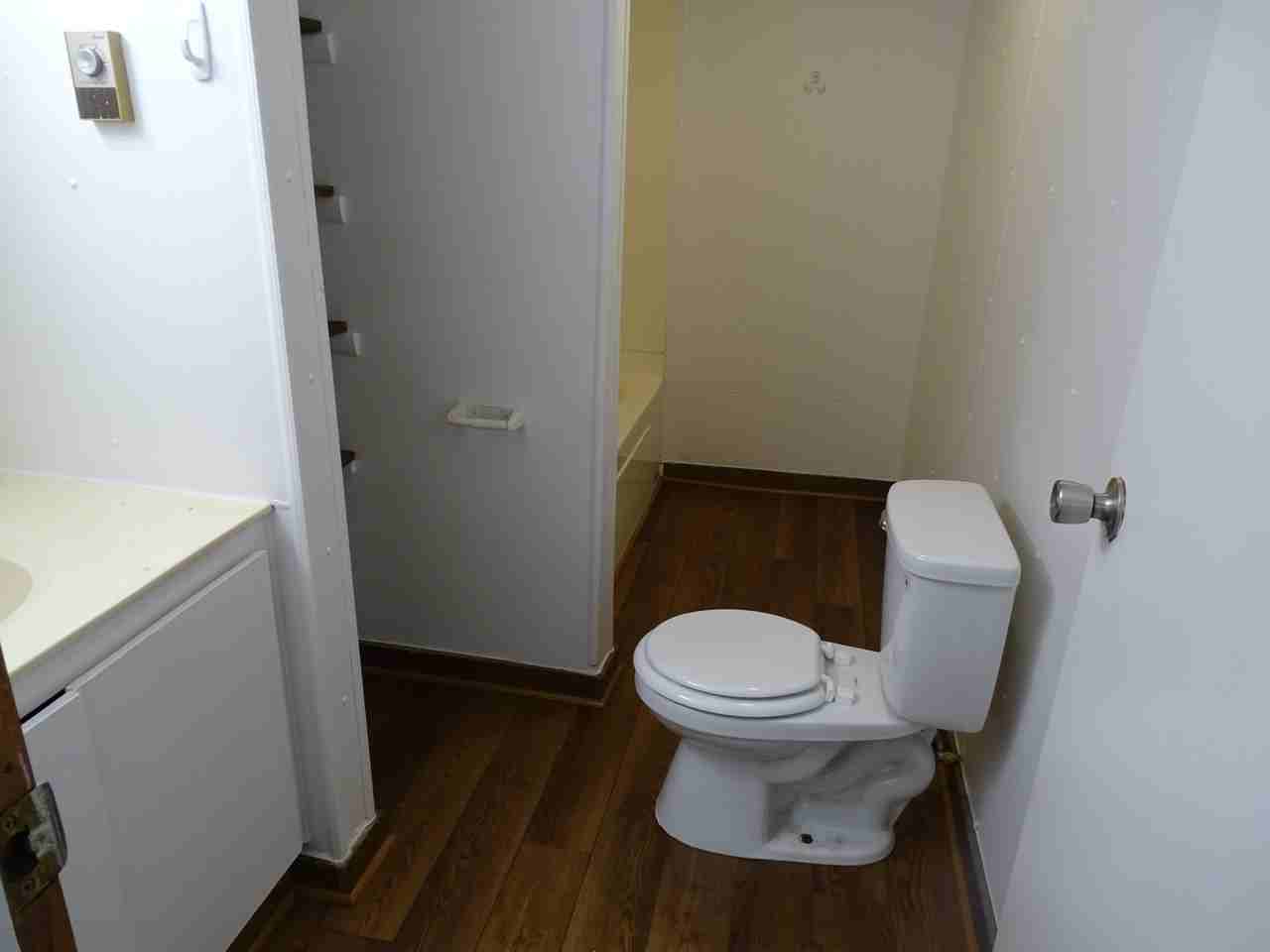 126 N Washington St #4 - Photo 7 of 12