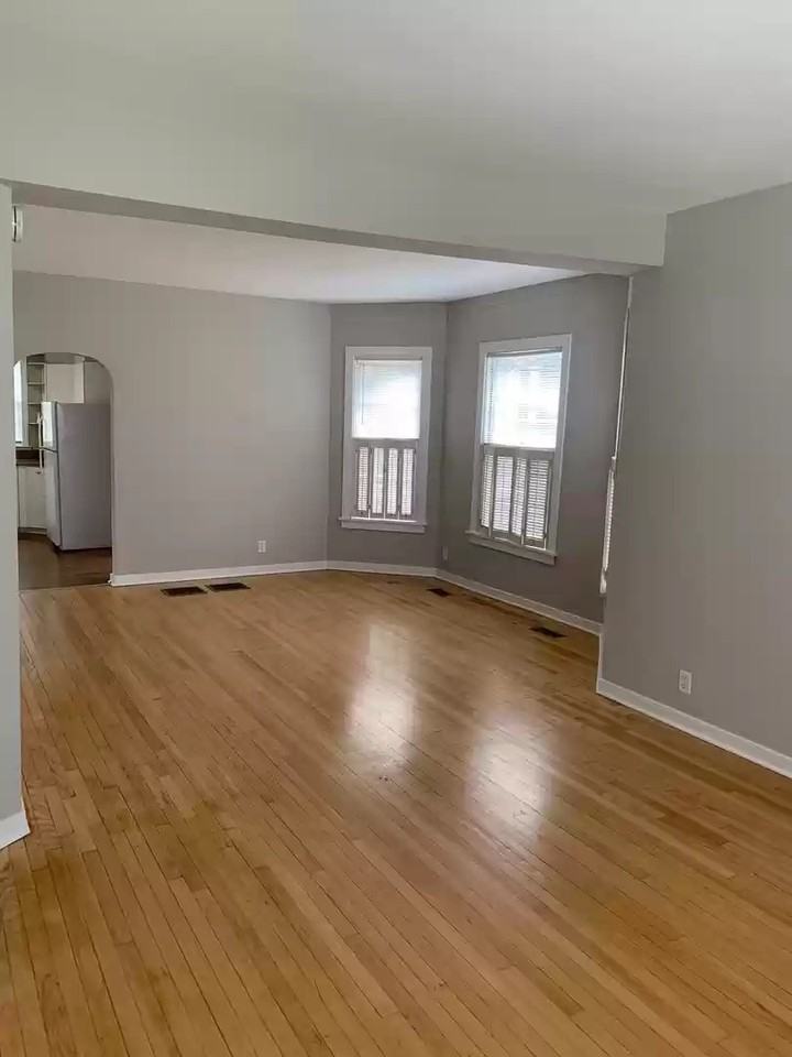 210 N 5th St #1 - Photo 7 of 12