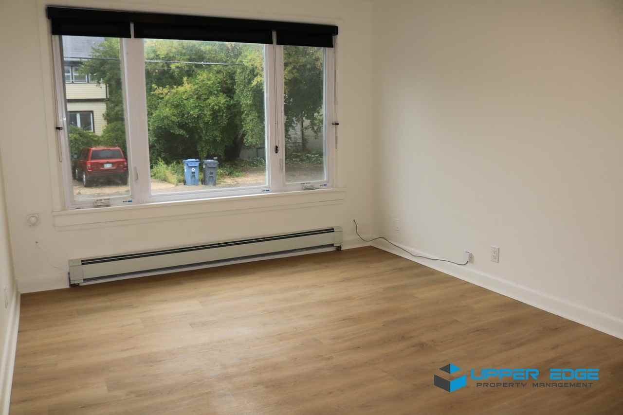 697 Corydon Avenue - Photo 3