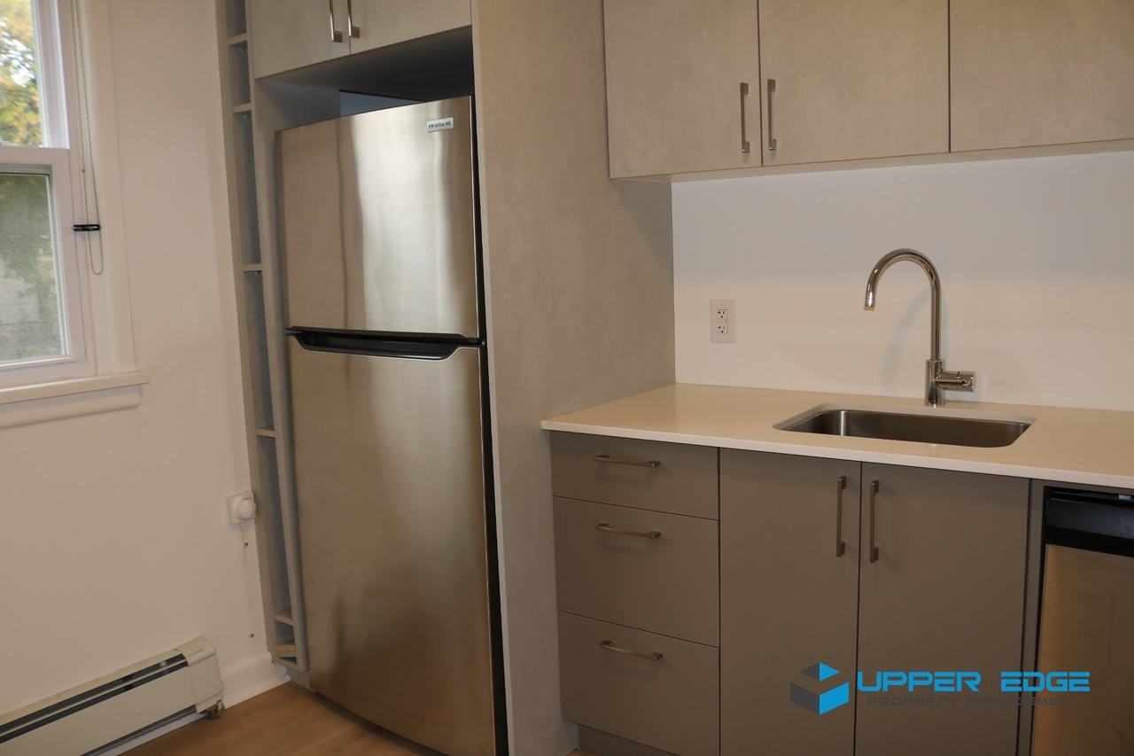 697 Corydon Avenue - Photo 2