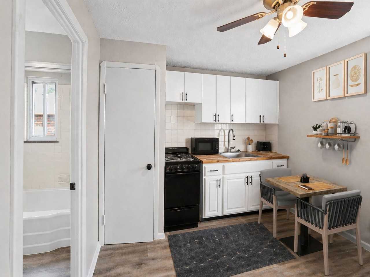 4701 Broadview Road - Photo 4 of 11