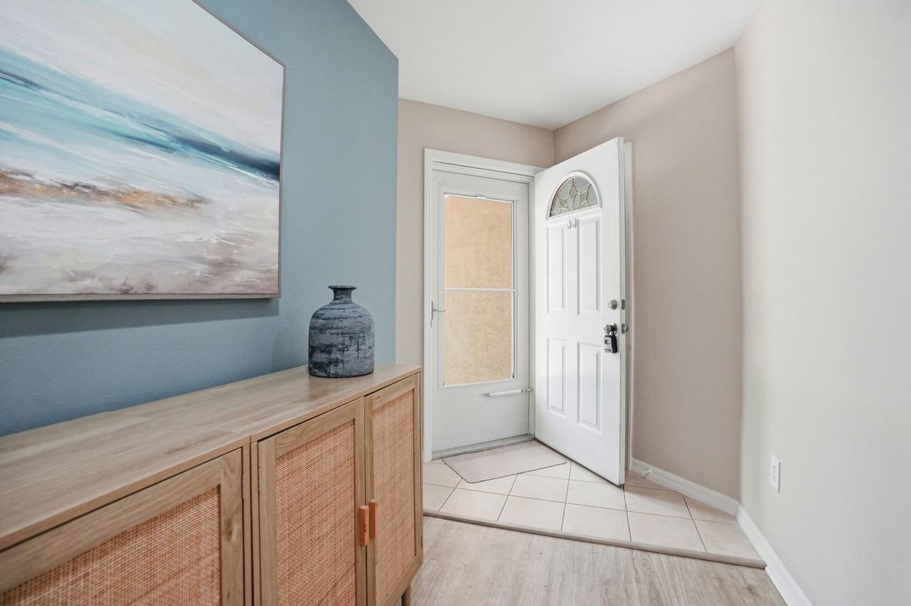 5356 W Oak Park Blvd - Photo 3 of 13