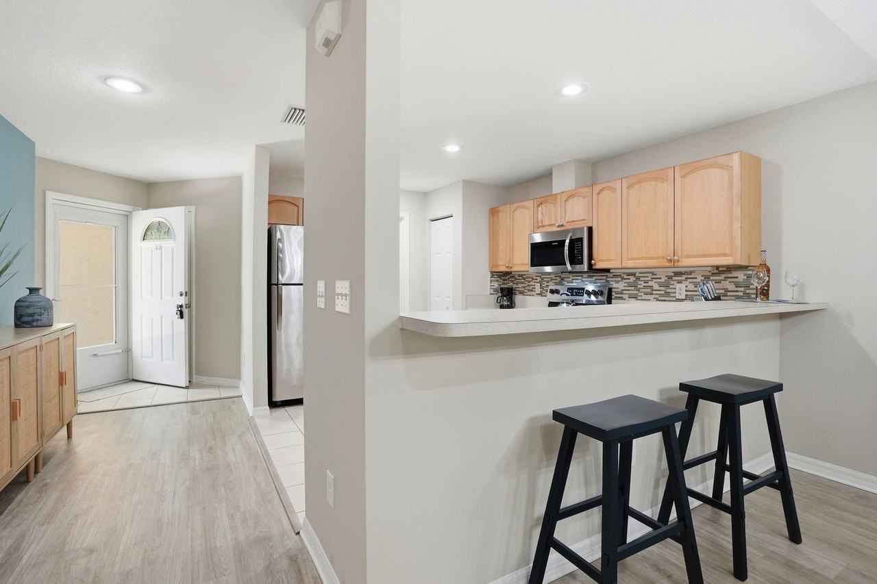 5356 W Oak Park Blvd - Photo 5 of 13