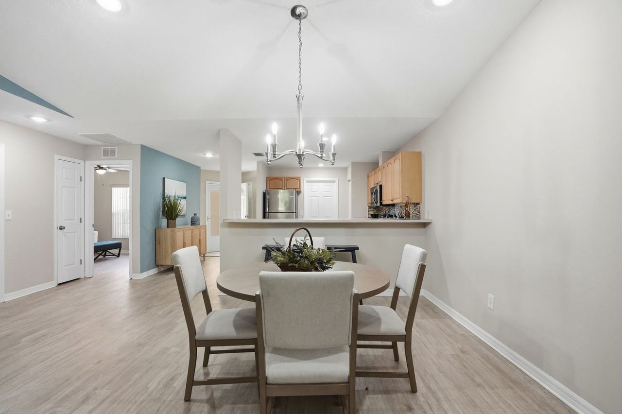 5356 W Oak Park Blvd - Photo 7 of 13
