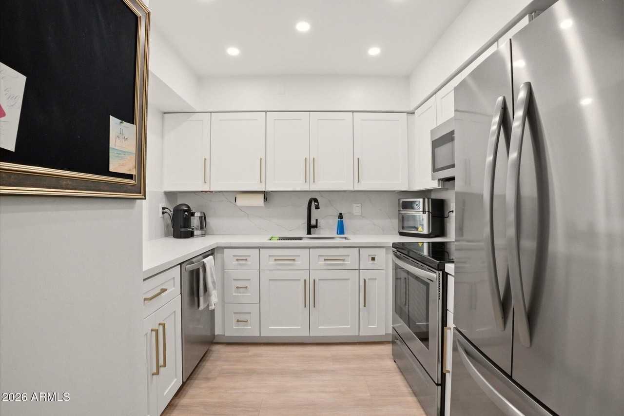 3702 E Monterosa St #6 - Photo 6 of 20