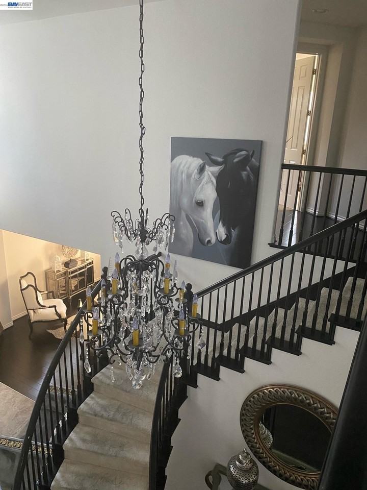 2539 Neptune Ct - Photo 2 of 6