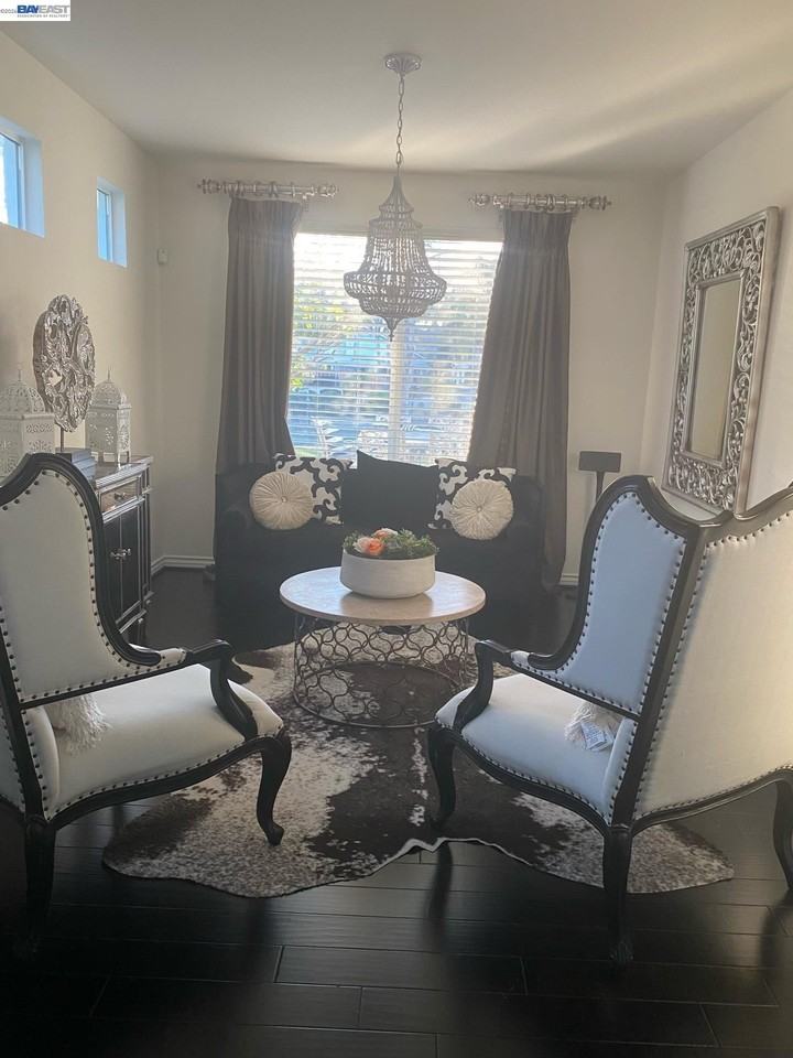 2539 Neptune Ct - Photo 4 of 6