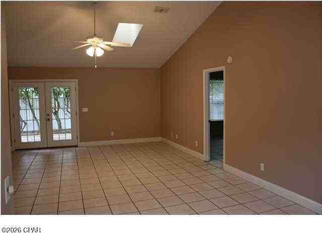 901 Pelican Pl - Photo 3 of 8