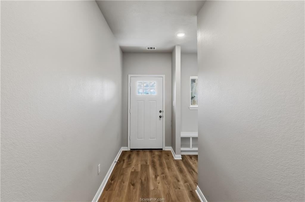 3007 Stevens Dr - Photo 4 of 25