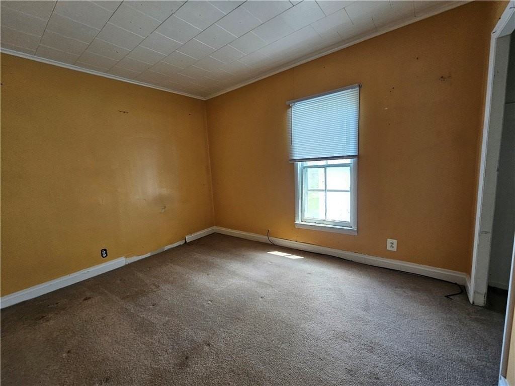 254 Anderson Ave - Photo 6 of 7