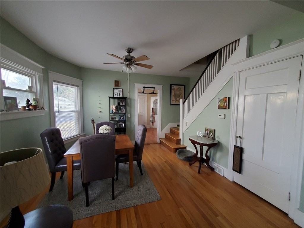 274 Field St - Photo 4 of 17