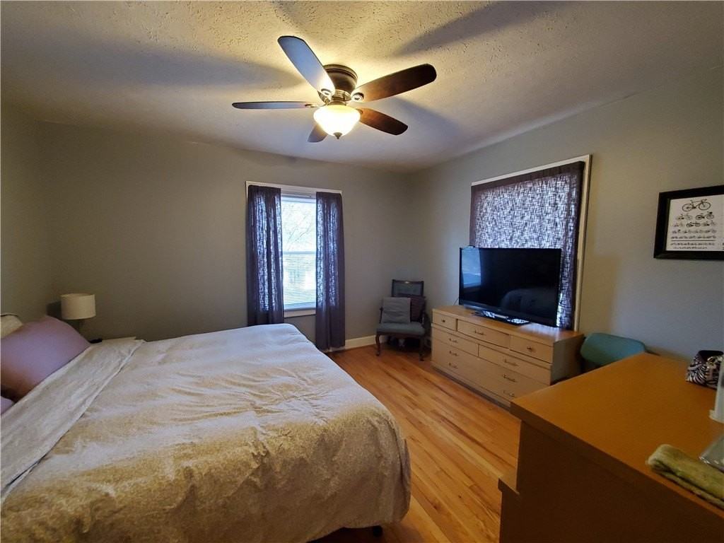 274 Field St - Photo 5 of 17