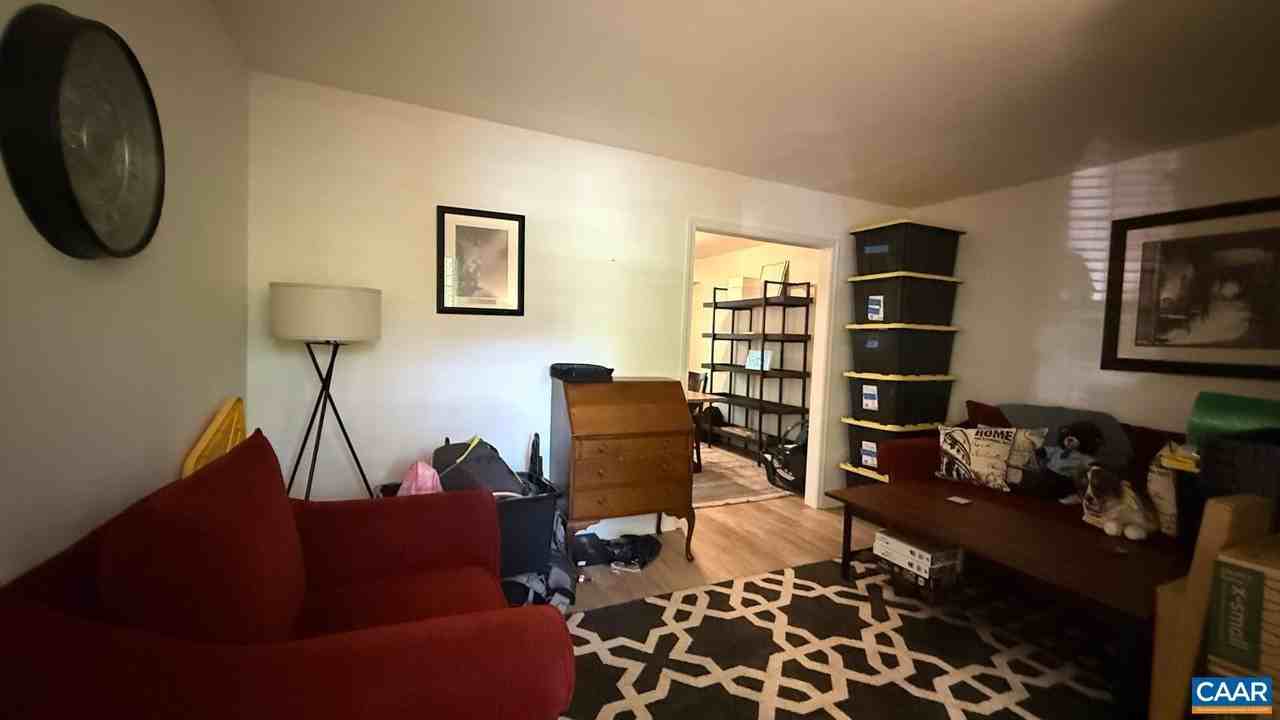 3190 Saddlebrook Ln - Photo 5 of 29