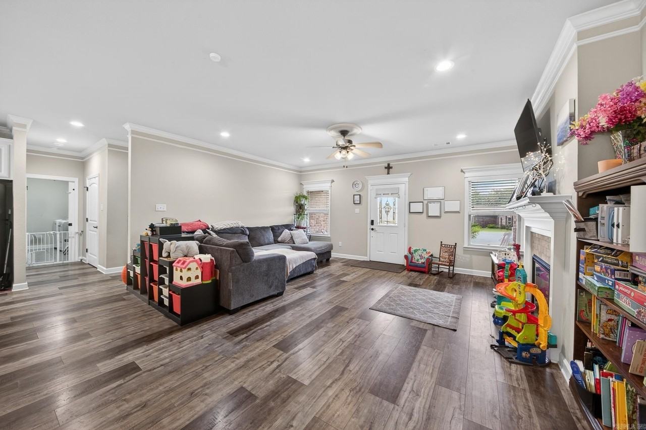 117 Fletcher Cv - Photo 4 of 37