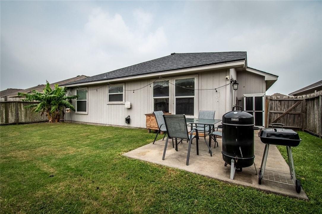 3810 Los Arroyos Dr - Photo 4 of 38
