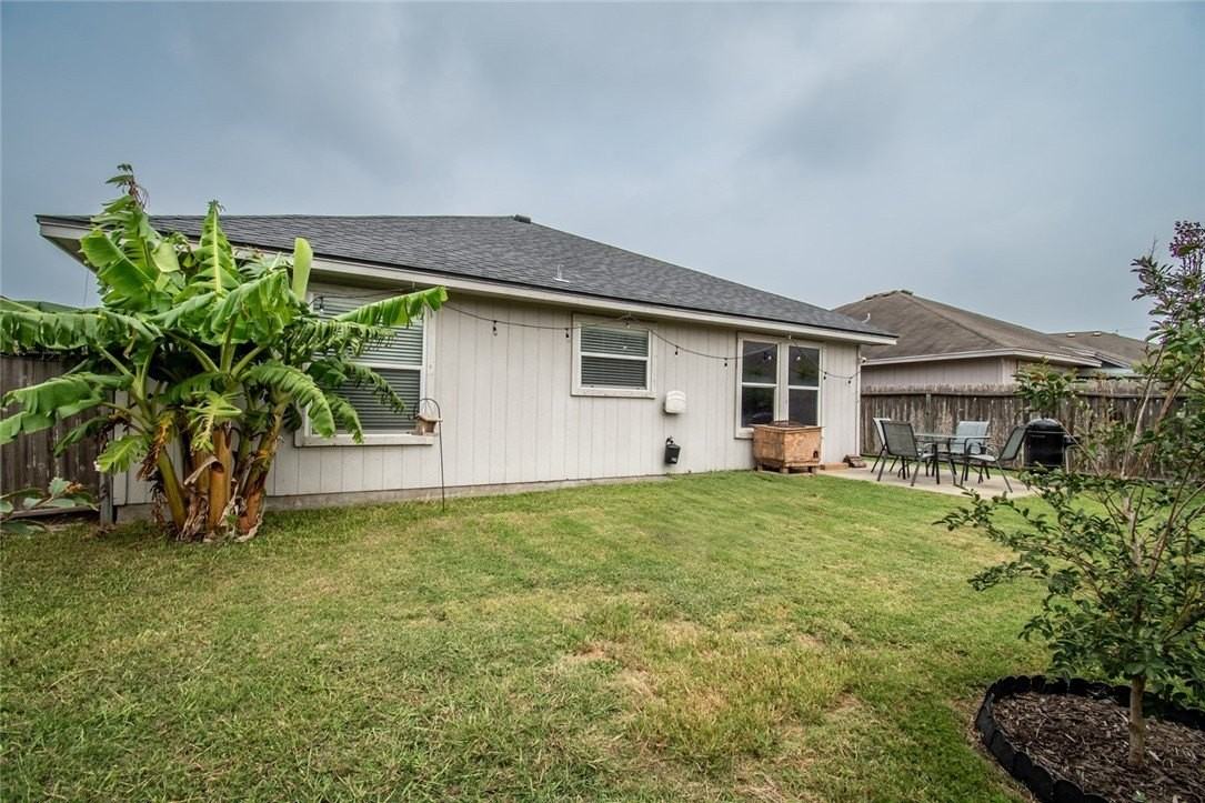 3810 Los Arroyos Dr - Photo 5 of 38