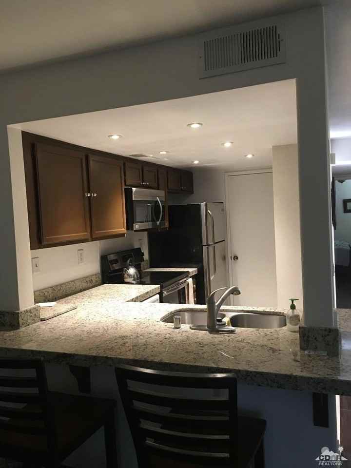 78167 Crimson Ct - Photo 7 of 32