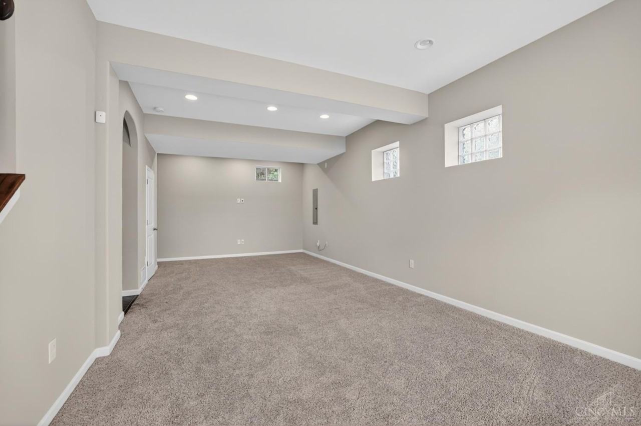 4940 Bouton St - Photo 5 of 42