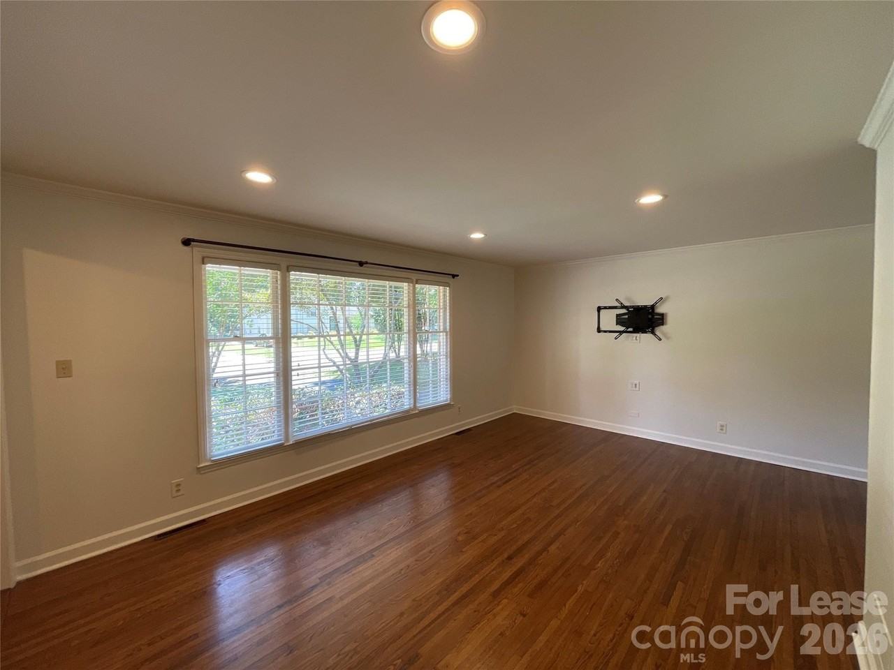 3917 Kitley Pl - Photo 2 of 20