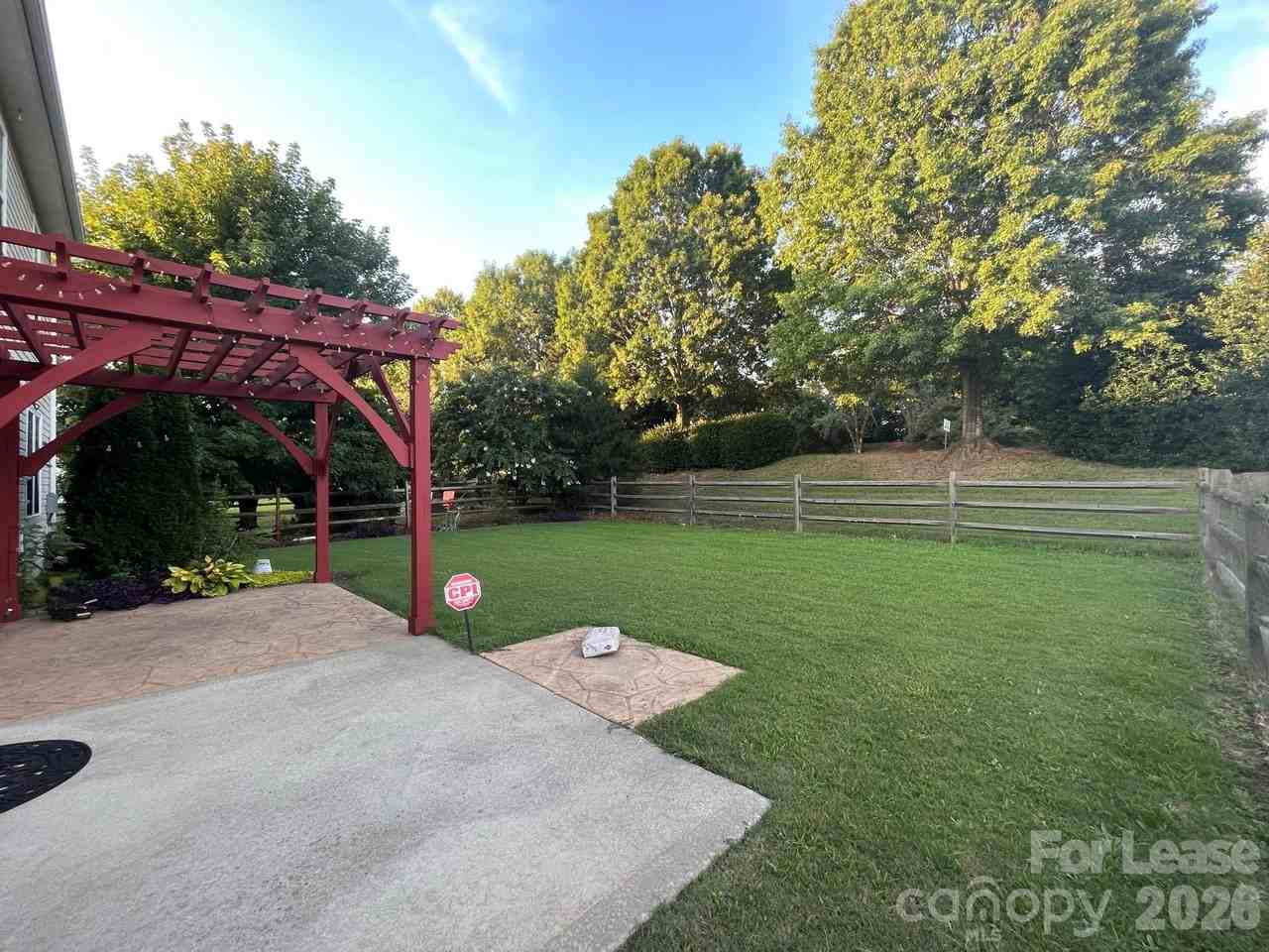 17508 Westmill Ln - Photo 4 of 16
