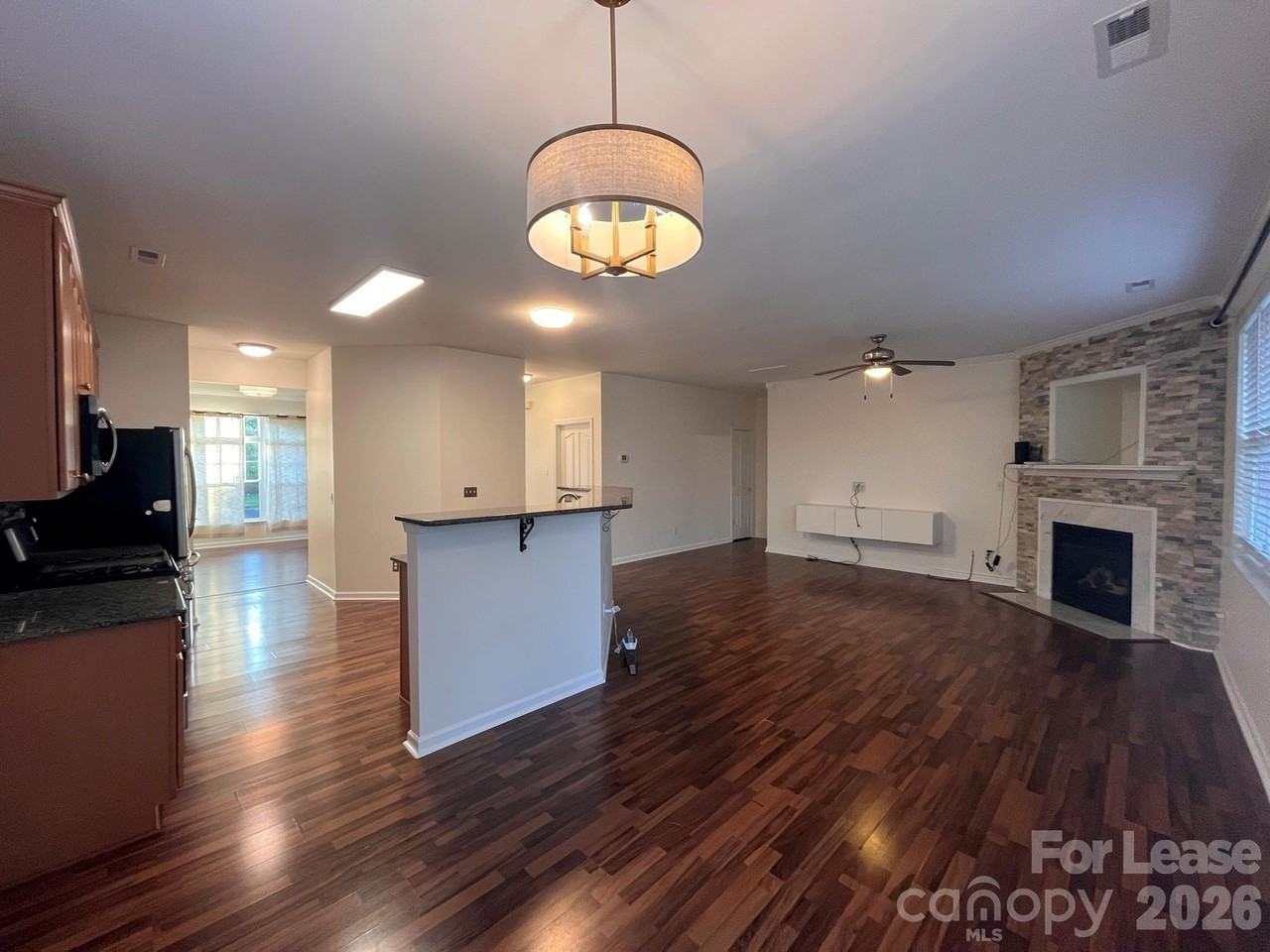 17508 Westmill Ln - Photo 5 of 16