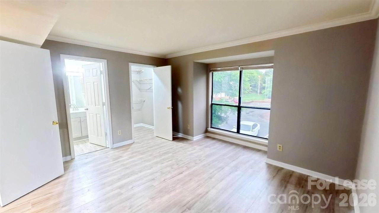 11139 Harrowfield Rd - Photo 5 of 6