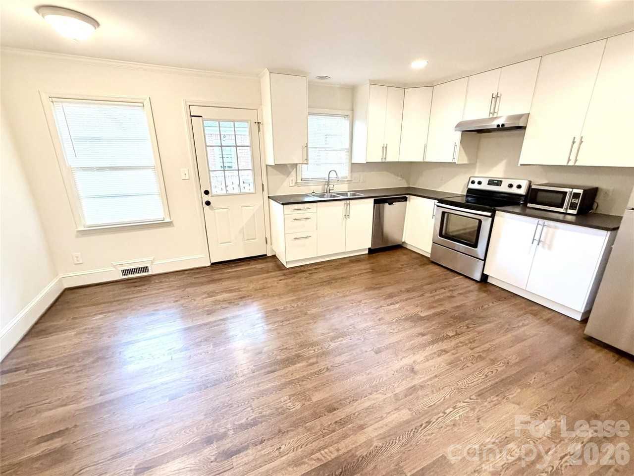 1822 Club Rd - Photo 3 of 10