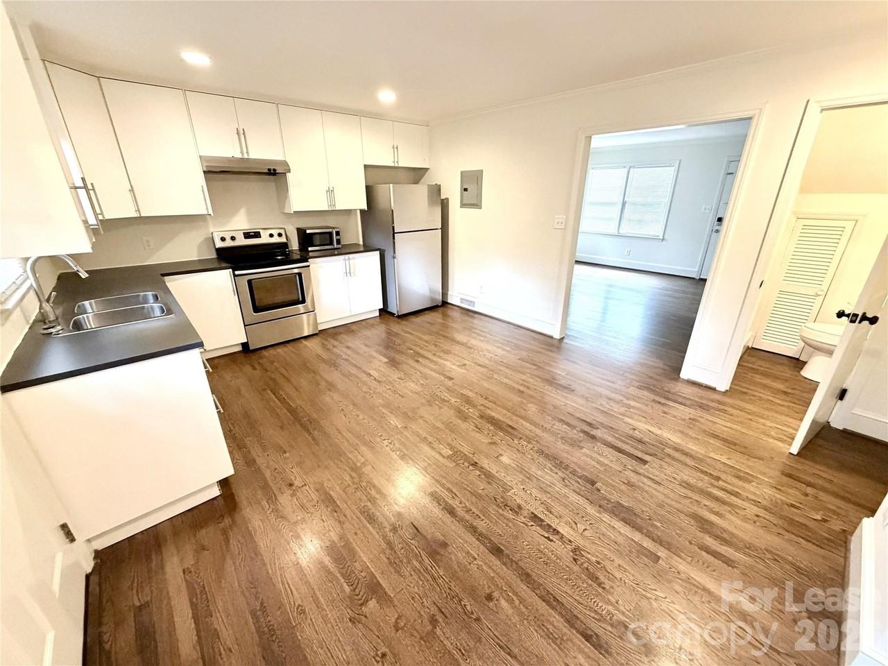 1822 Club Rd - Photo 4 of 10