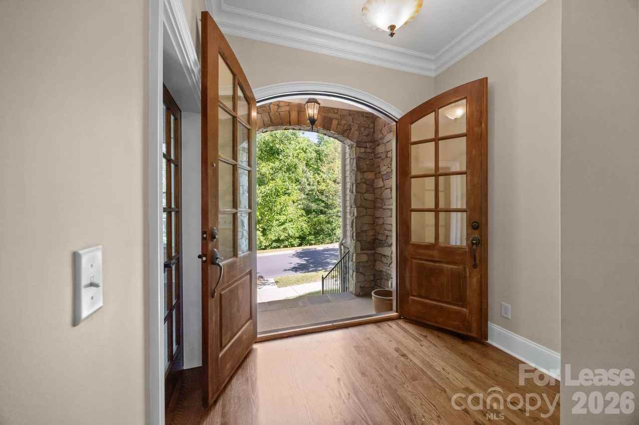 11938 Bradford Park Dr - Photo 5 of 40
