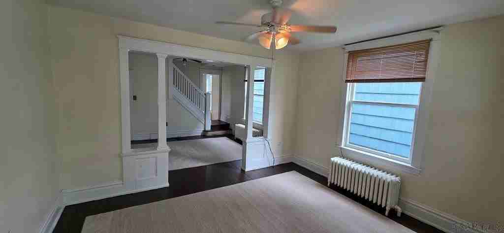 525 Vickroy Ave - Photo 2 of 8