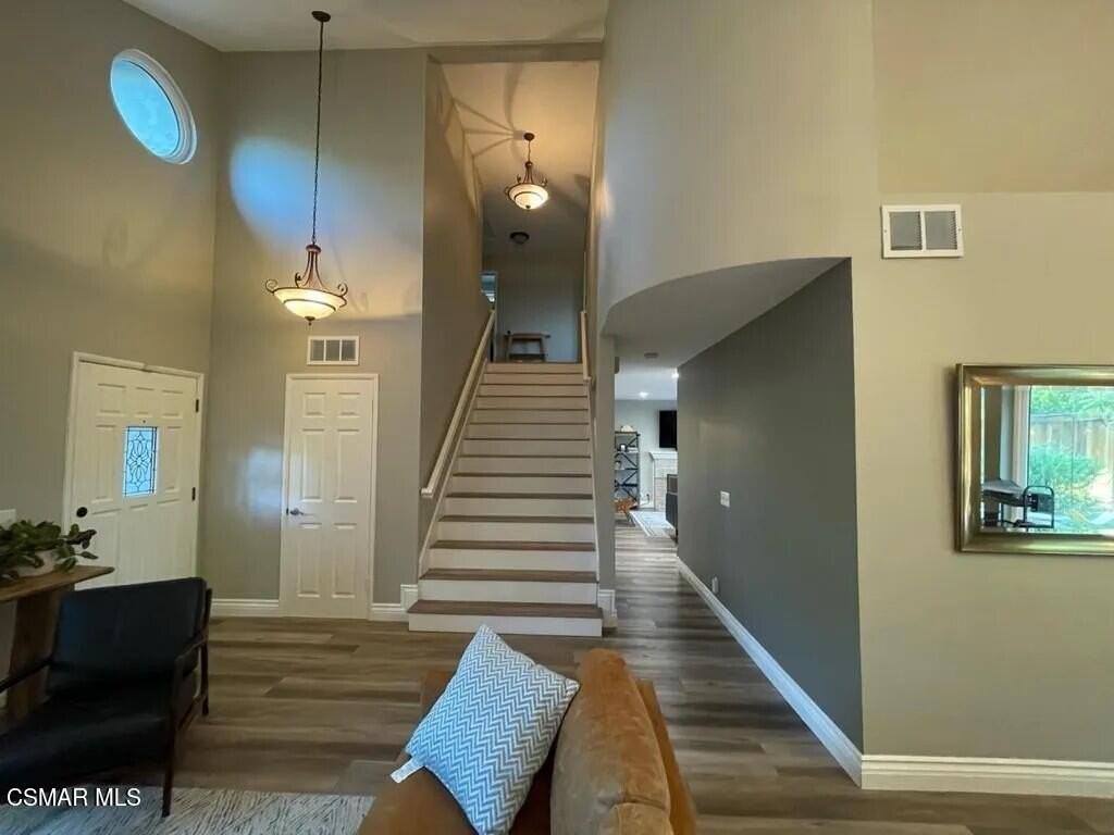 2449 Ridgebrook Pl - Photo 2 of 11