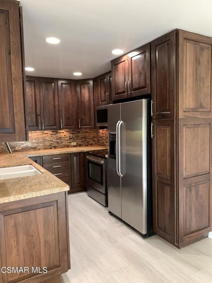 1242 Landsburn Cir - Photo 5 of 17