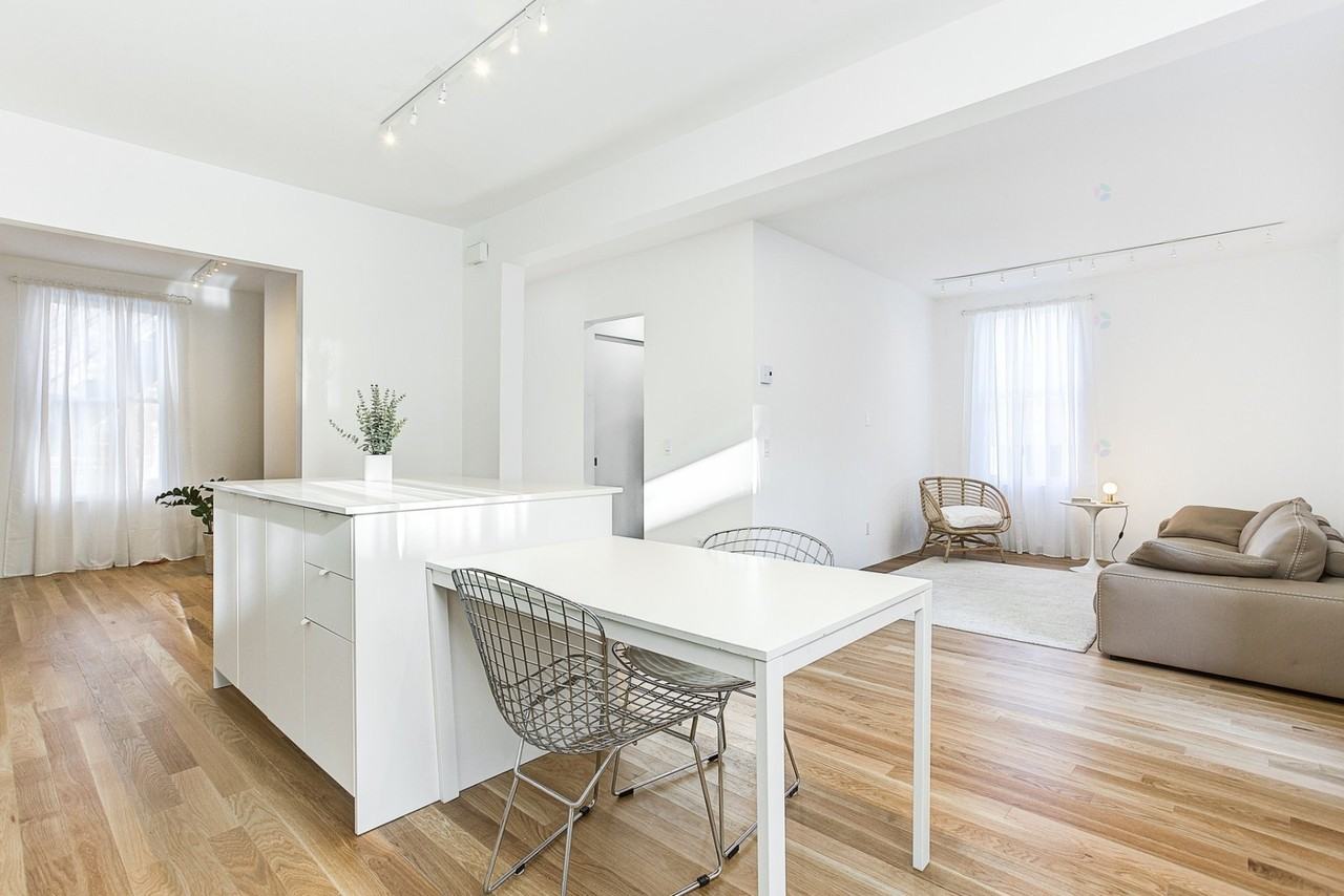 6846 Rue Des écores - Photo 3 of 17