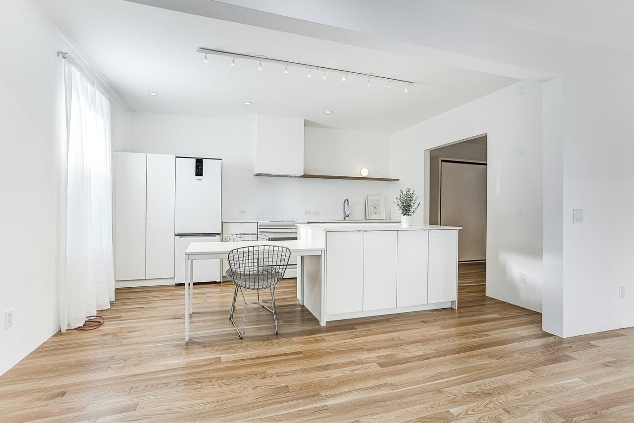 6846 Rue Des écores - Photo 5 of 17
