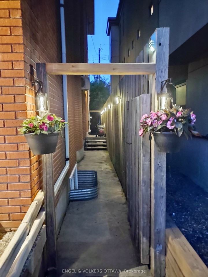 281 Kirchoffer Ave - Photo 3 of 39