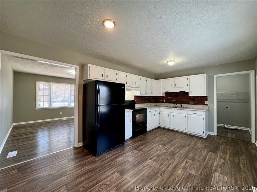 1222 Kienast Dr - Photo 5 of 19