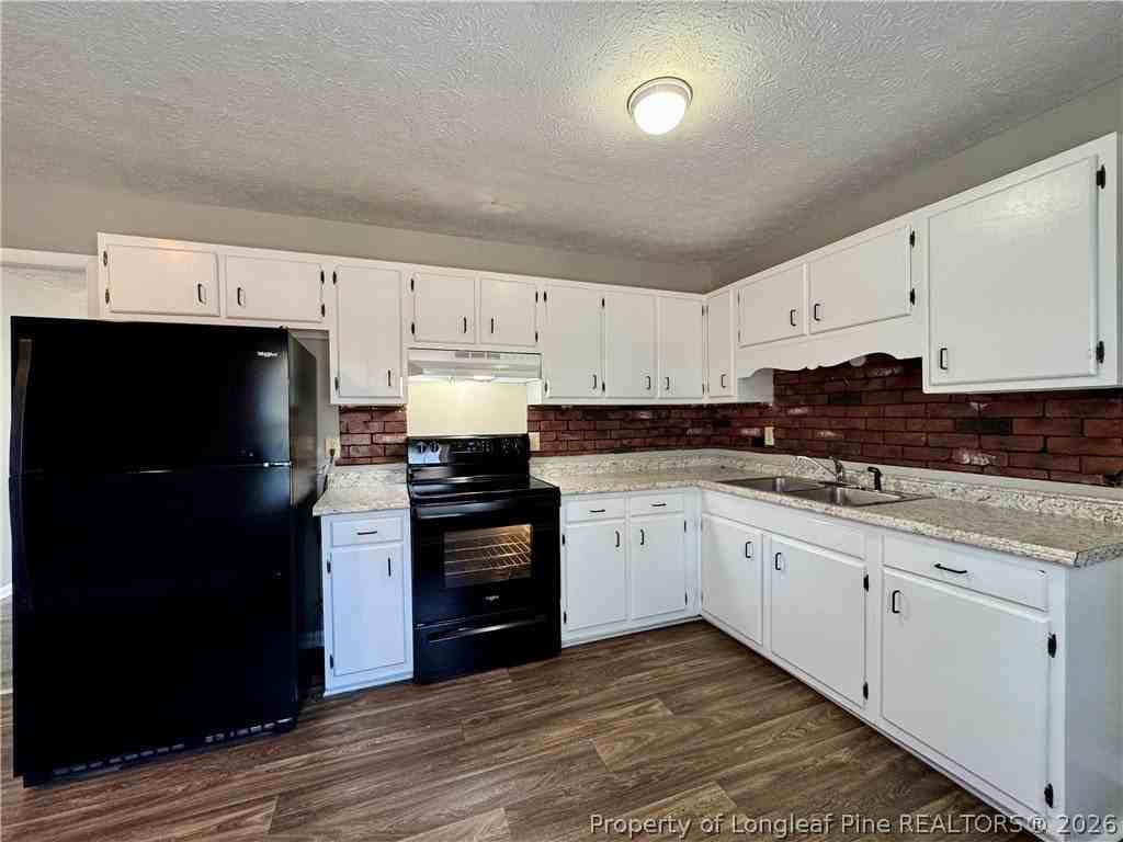 1222 Kienast Dr - Photo 6 of 19