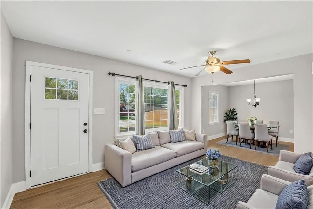 2866 Belvedere Ln - Photo 3 of 29