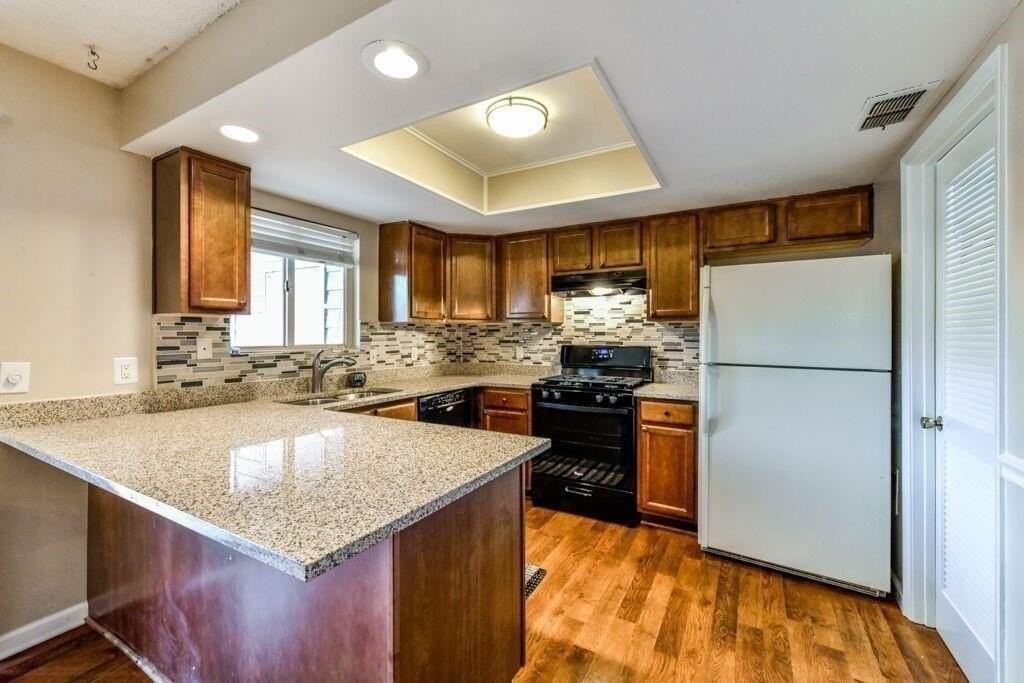 53 Doranne Ct Se #53 - Photo 3 of 24