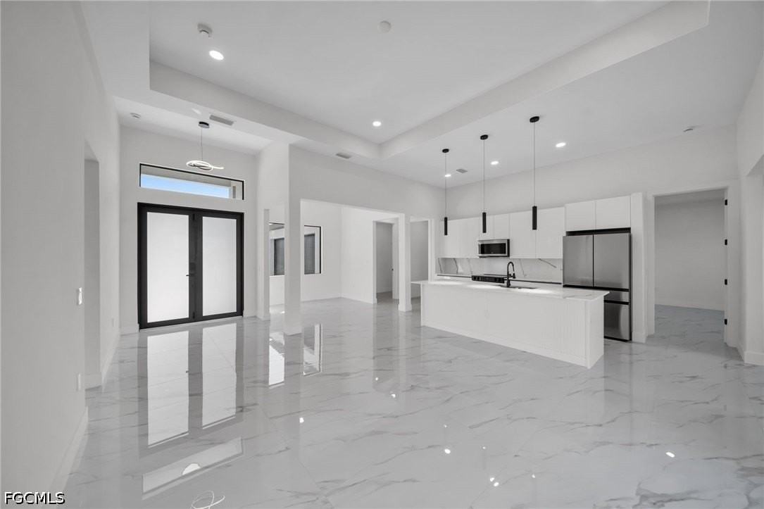 1426 Ne 6th Ave - Photo 7 of 47
