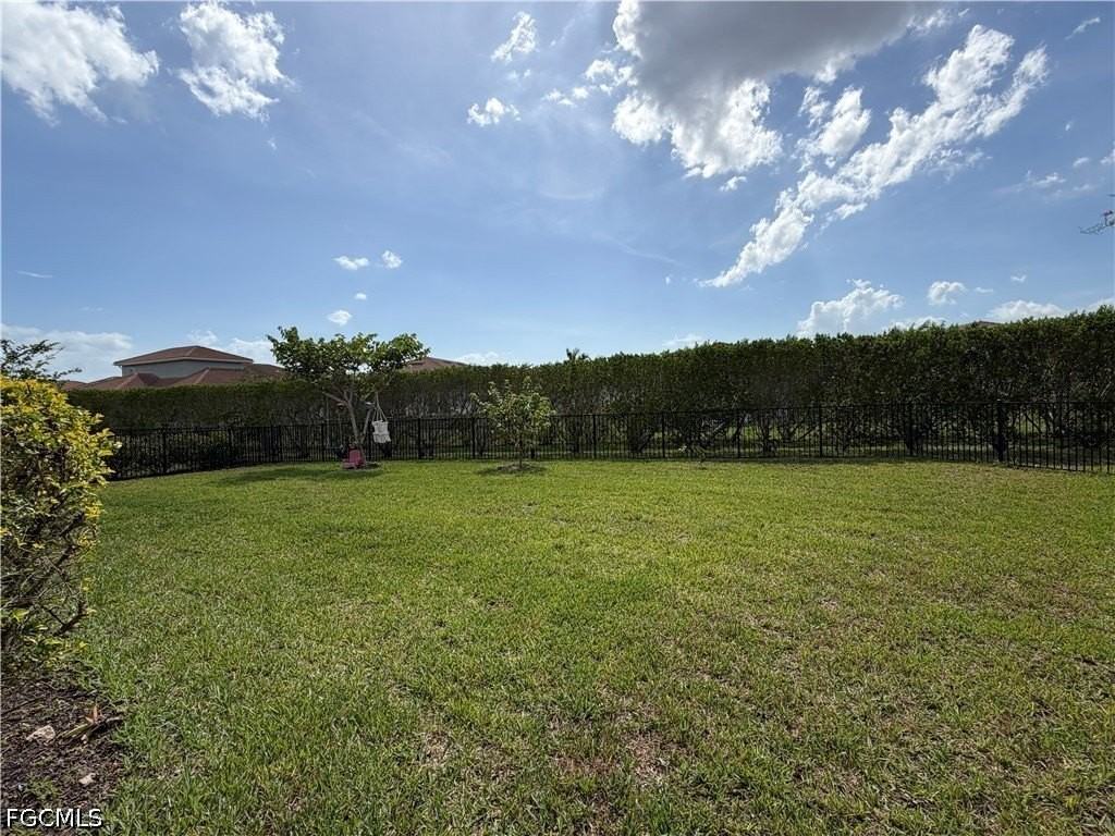 3202 Birchin Ln - Photo 2 of 21