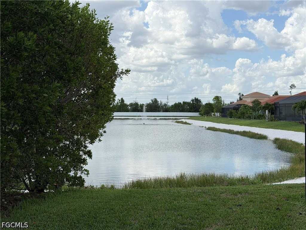 3202 Birchin Ln - Photo 3 of 21