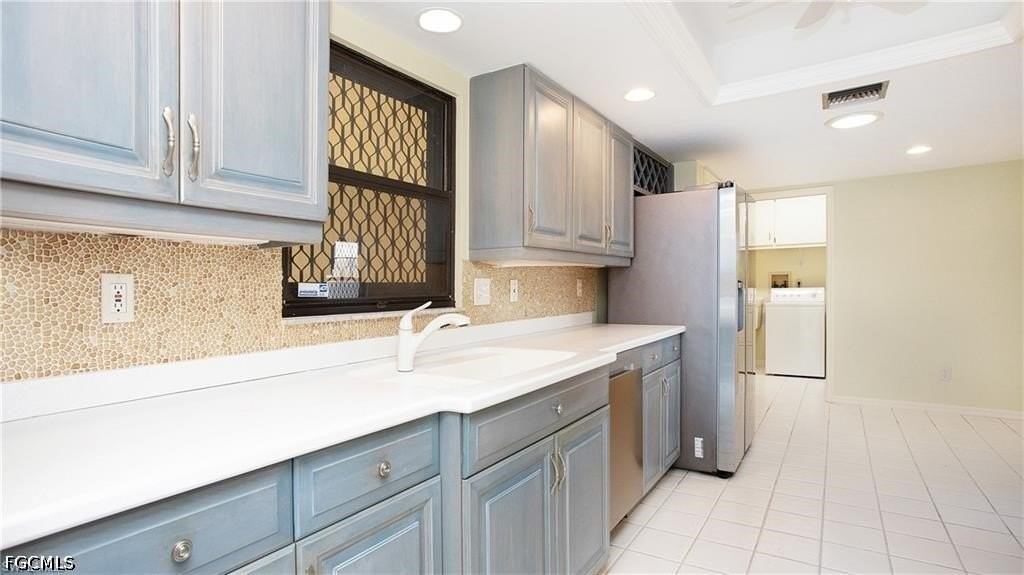 319 Reynolds Ct #M12 - Photo 4 of 20
