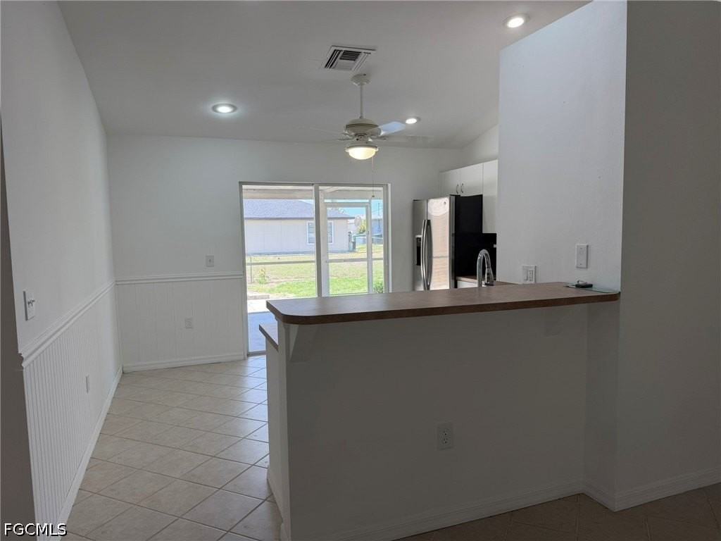 1424 Ne 13th Pl - Photo 6 of 30